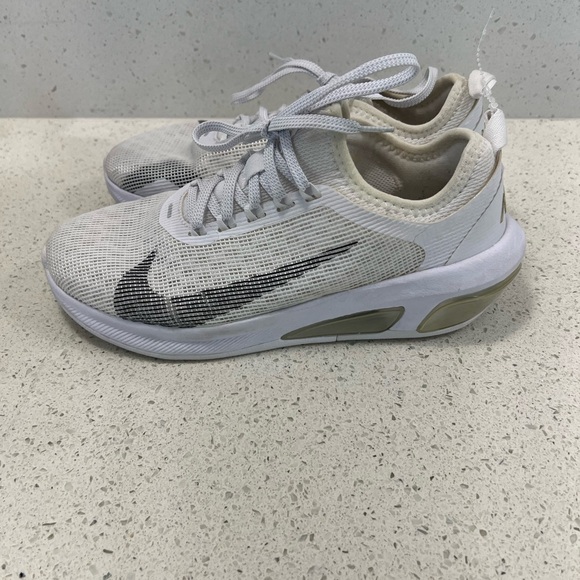 Women's Nike Air Max Fly Running Shoes White - Picture 2 of 5